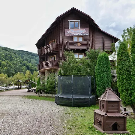 Hotel Gotel Milenium Mykulytschyn